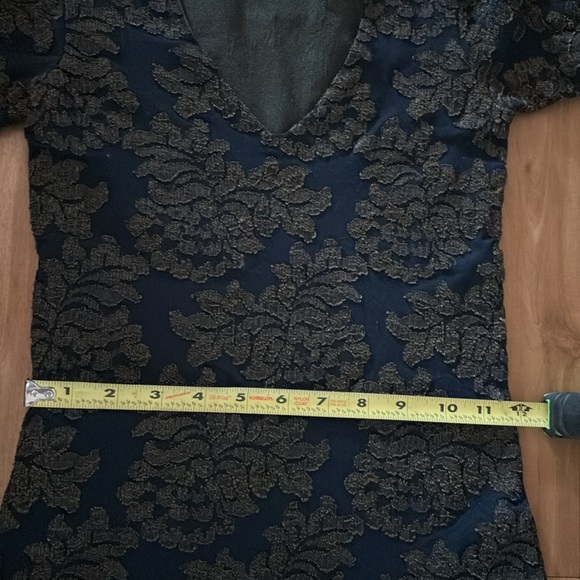 Woman’s Gorgeous A-Line Dress - Picture 8 of 10